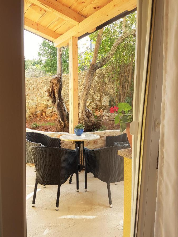 Apartmani Ljerka Малинска Екстериор снимка