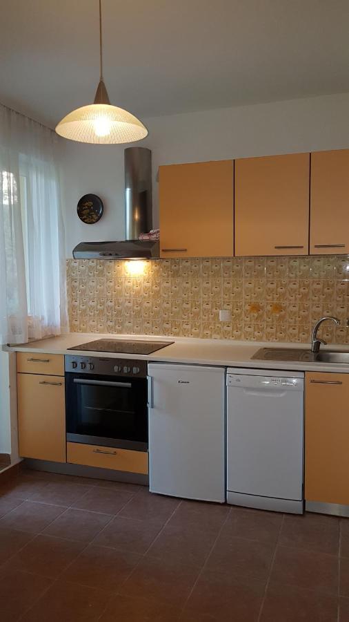 Apartmani Ljerka Малинска Екстериор снимка